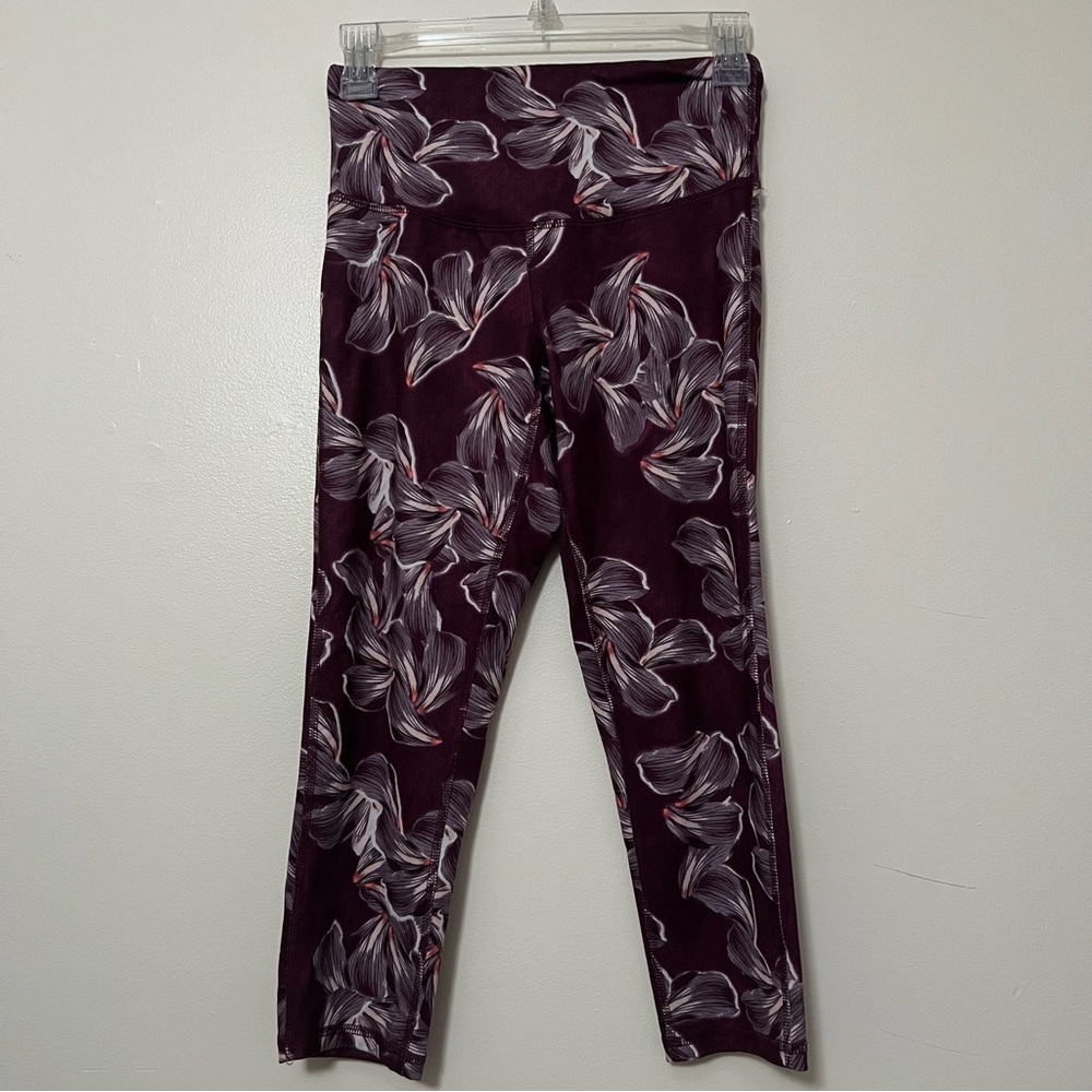 Champion Women’s Small Floral Print Cropped Leggings‎ Purple Athletic Yoga Pants